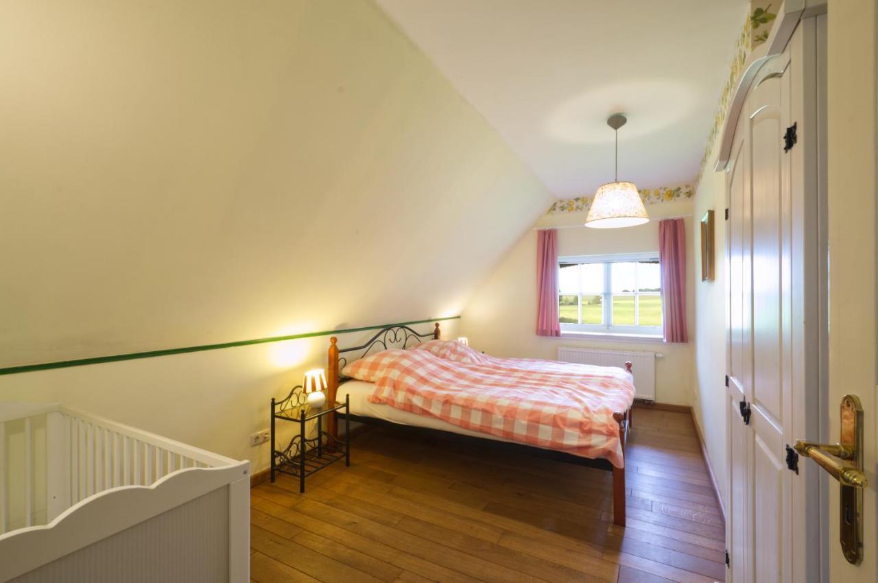Reetdachhaus Mit Grossem Garten Und Kamin Marlow Esterno foto